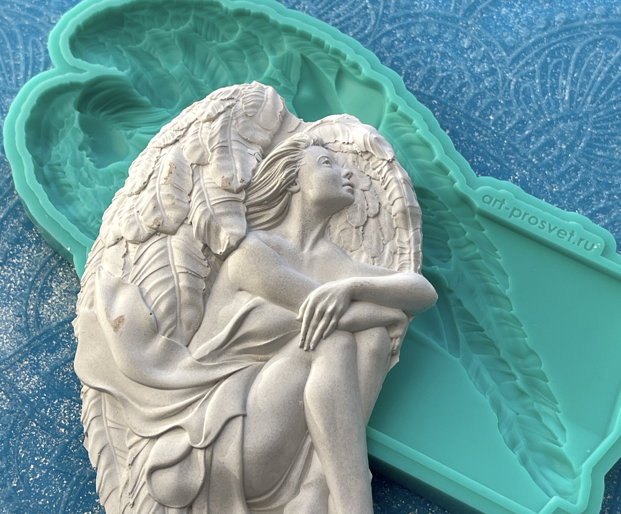 Молд  "Ангел на тумбе" правый (L)