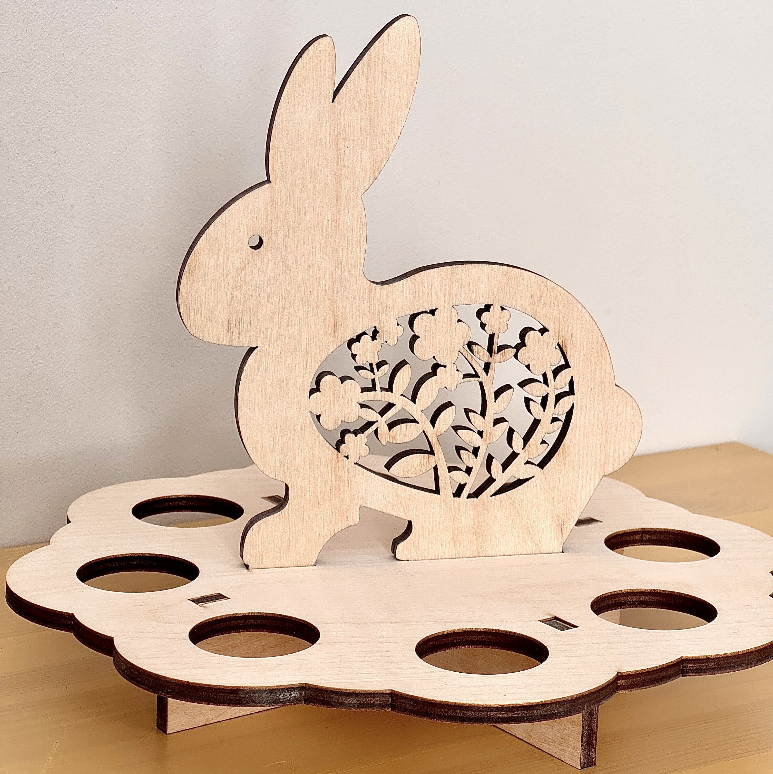 Деревянная заготовка "Пасхальная подставка на 8 яиц с кроликом"