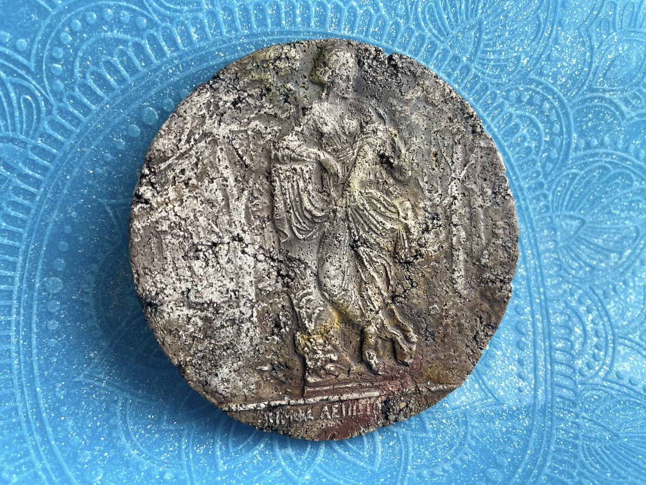 Мастер-класс по искусственному состариванию изделий из гипса.