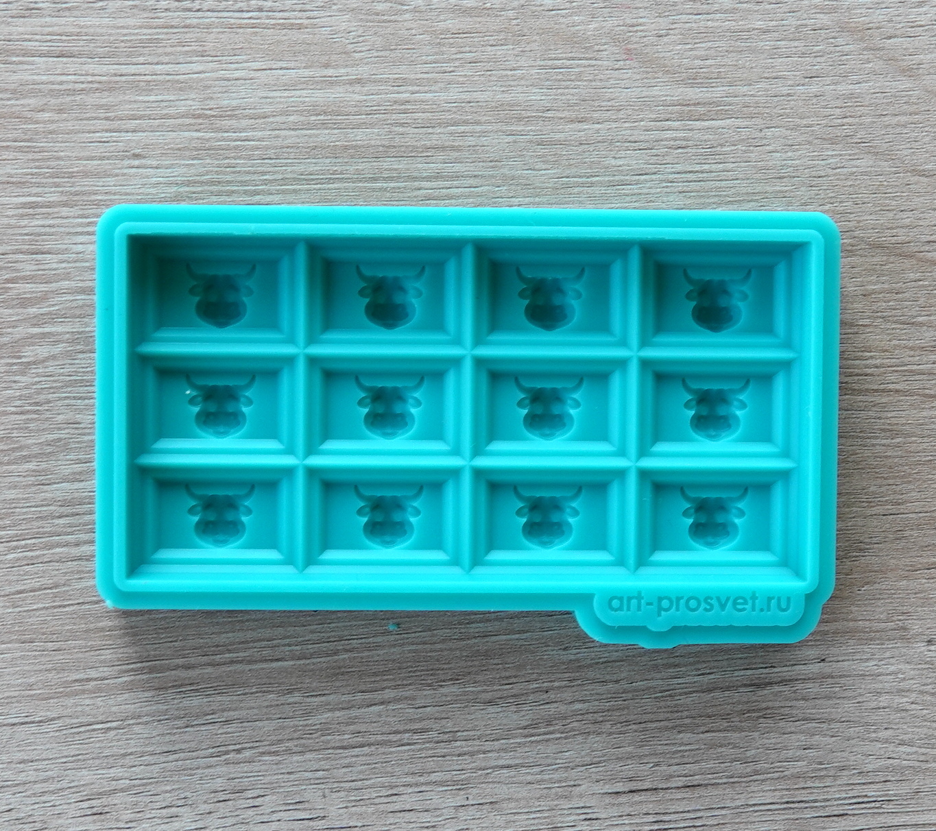 Молд "Шоколадка с быком" (M)