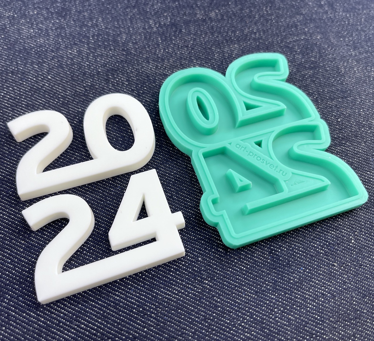 Молд надпись "2024" (M)