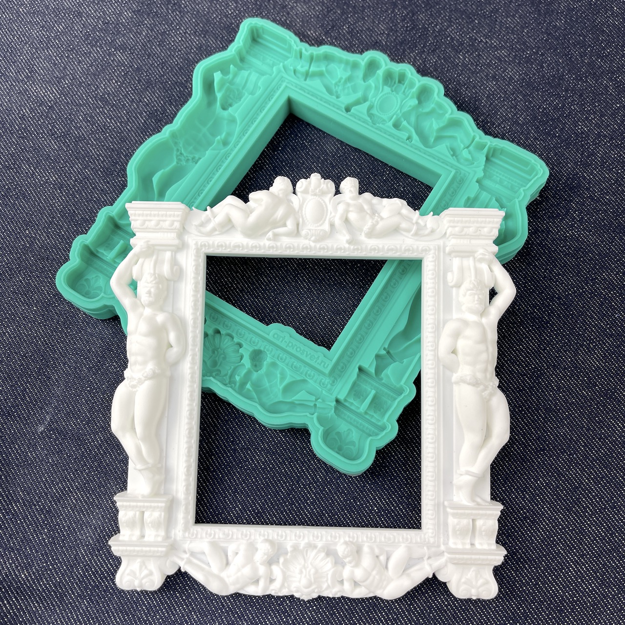 Молд рамка "Атланты" (XL)