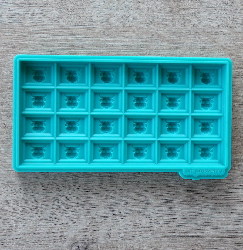 Молд "Шоколадка с быком" (L)