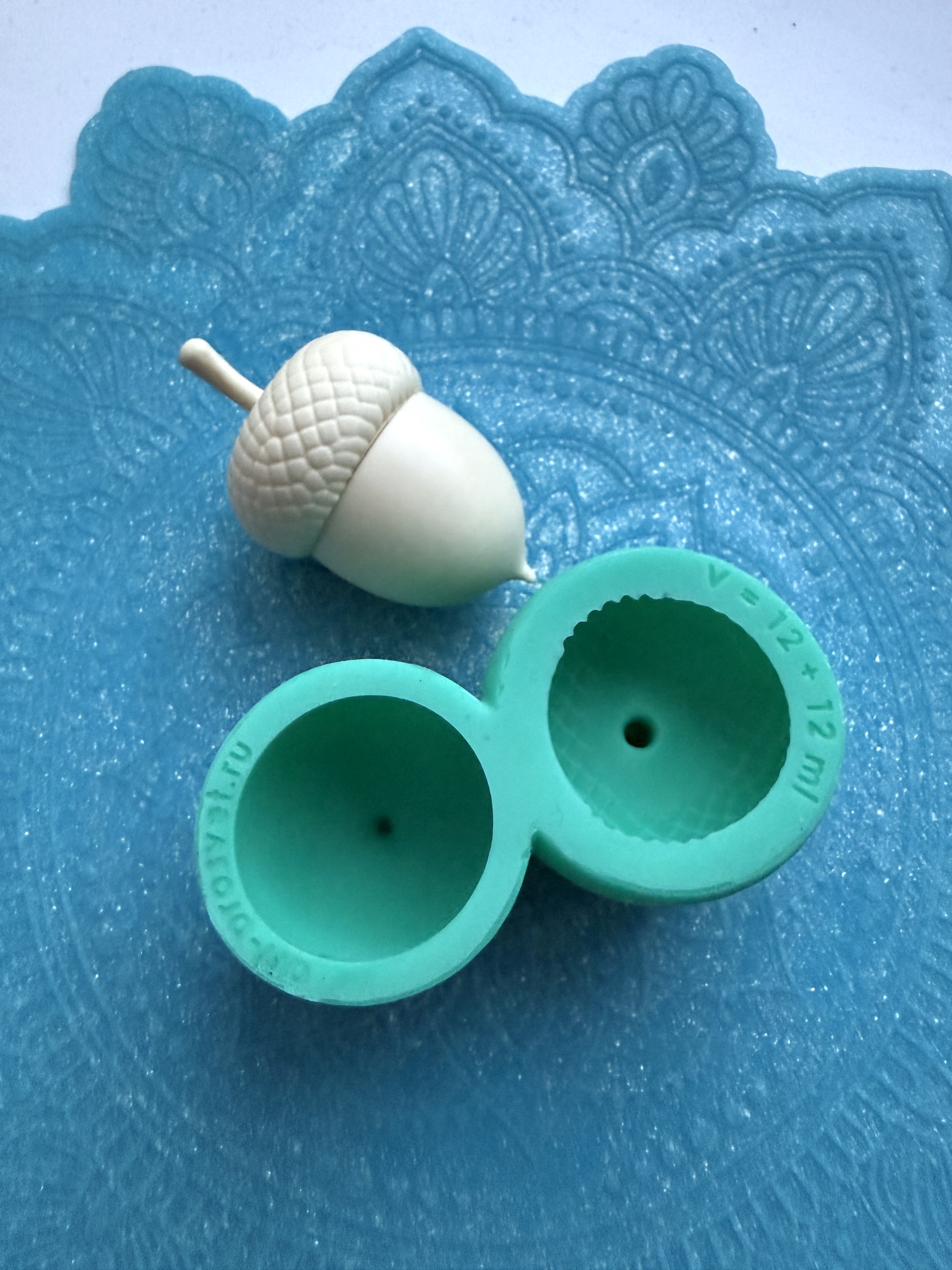 3D-молд "Желудь" (S)