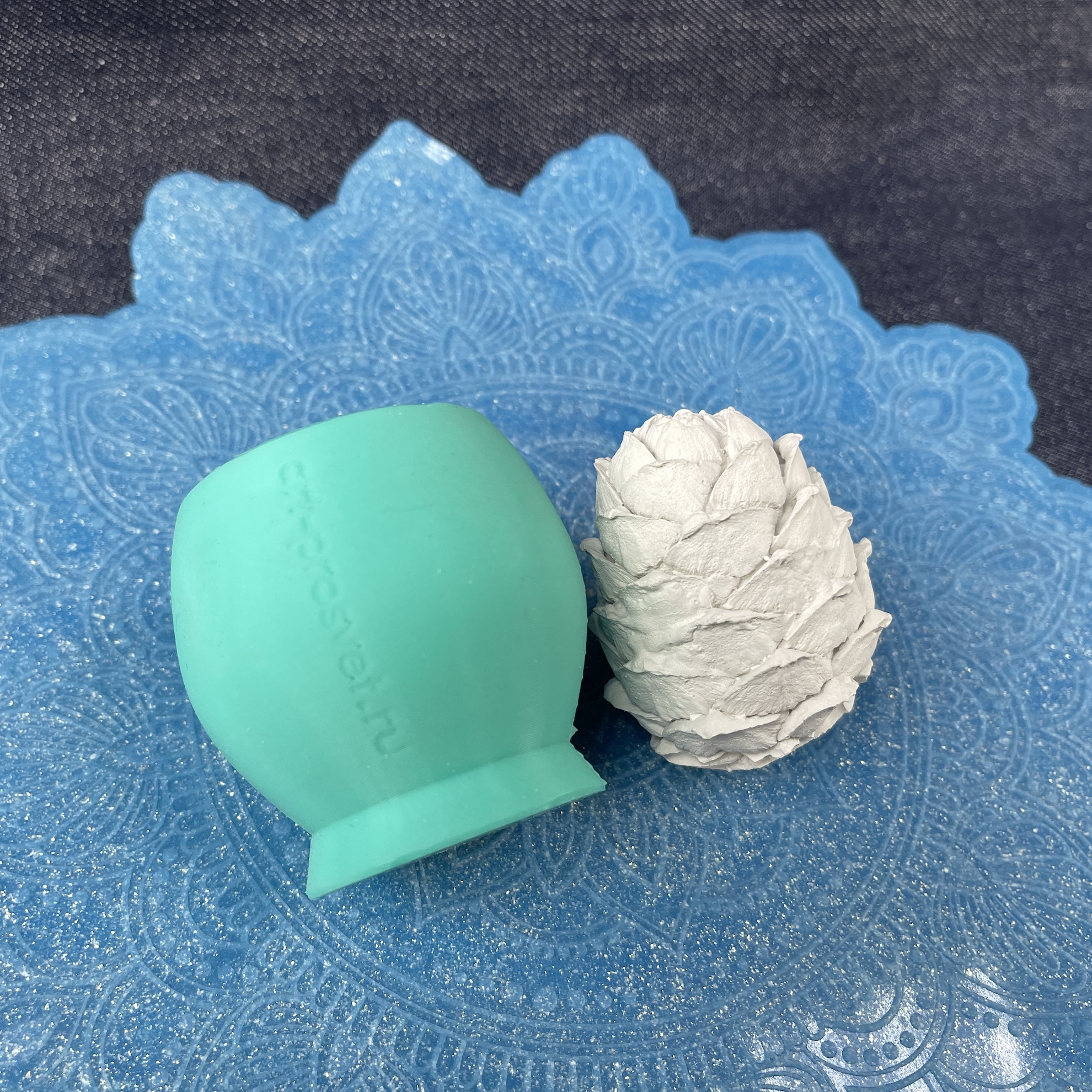 3D-молд "Кедровая шишка 3" (S)