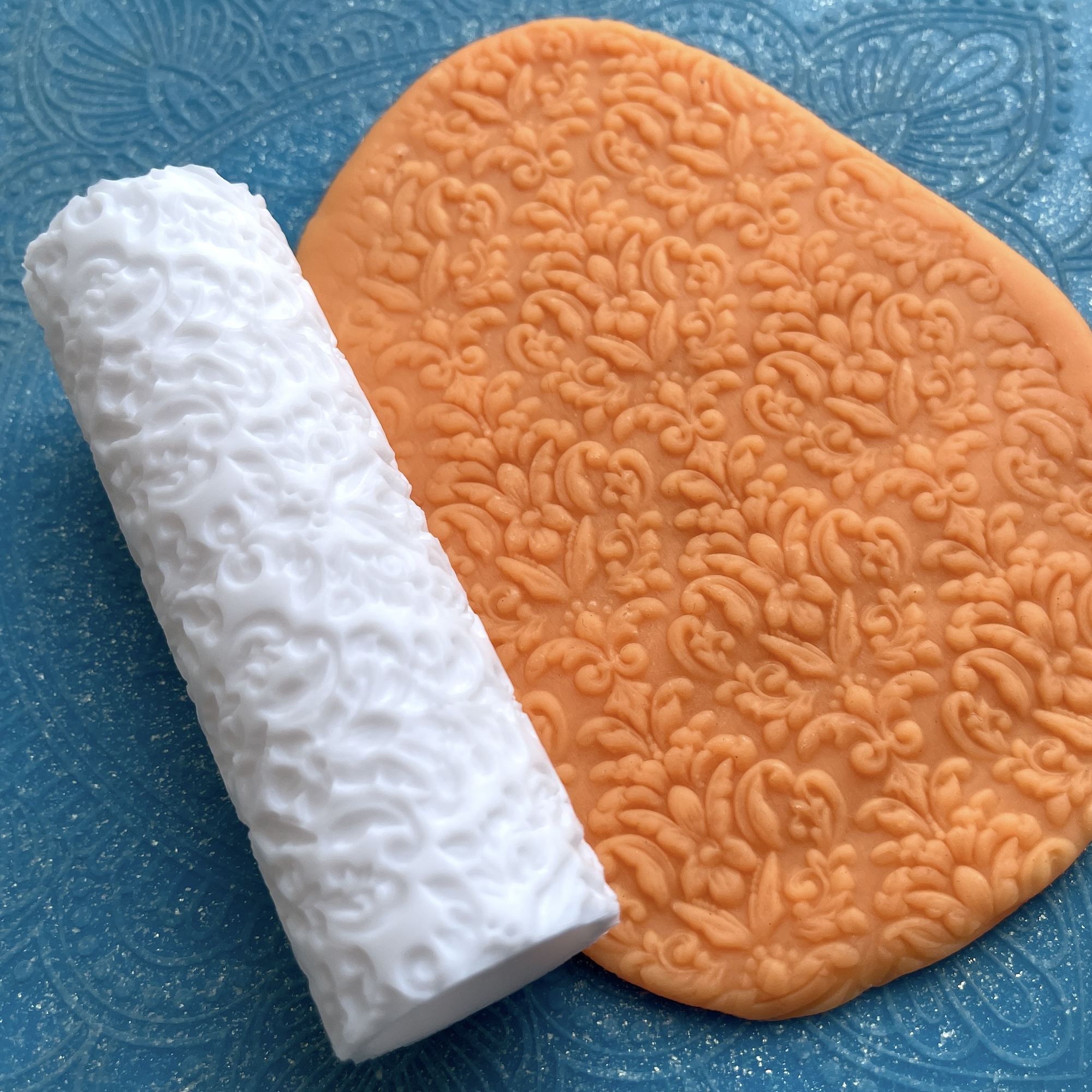 Текстурный ролик (скалка) "Дамаск 4" (L), площадь 100x100 мм