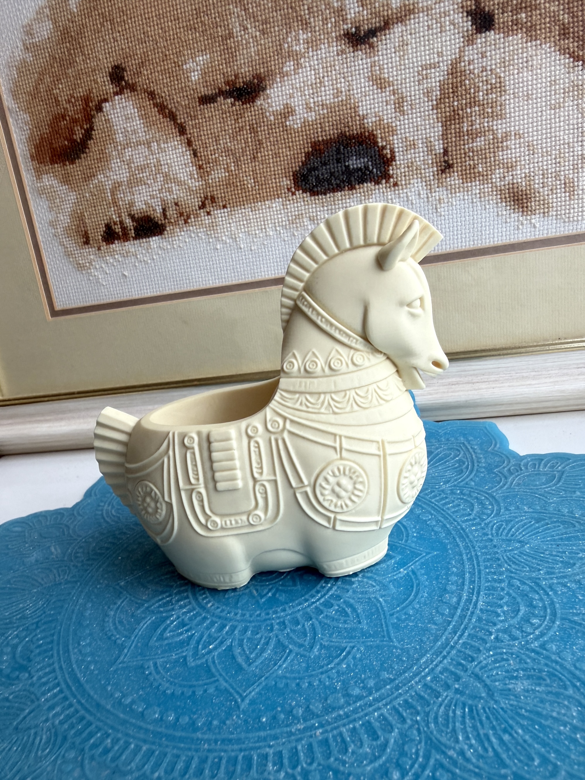 3D-молд "Кашпо-чарка Лошадка 1" (L)