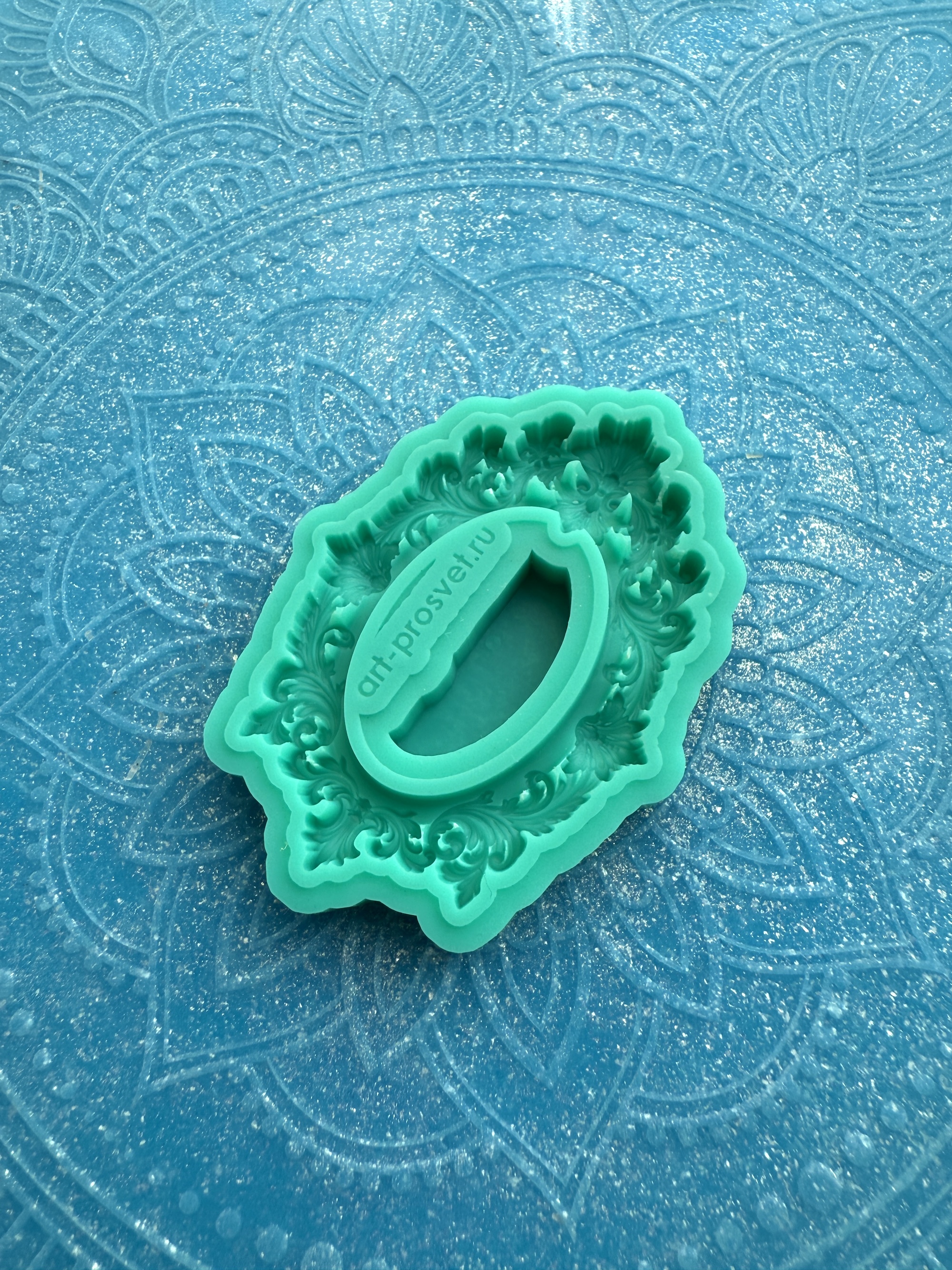 Молд "Новая барочная рамка" (S)