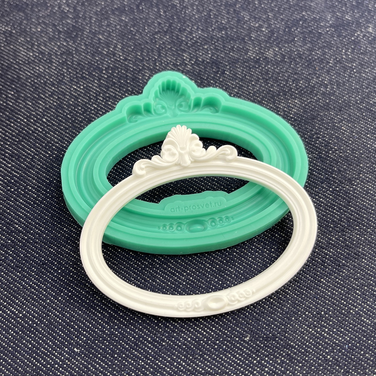 Молд рамка "Овальная простая" (M)