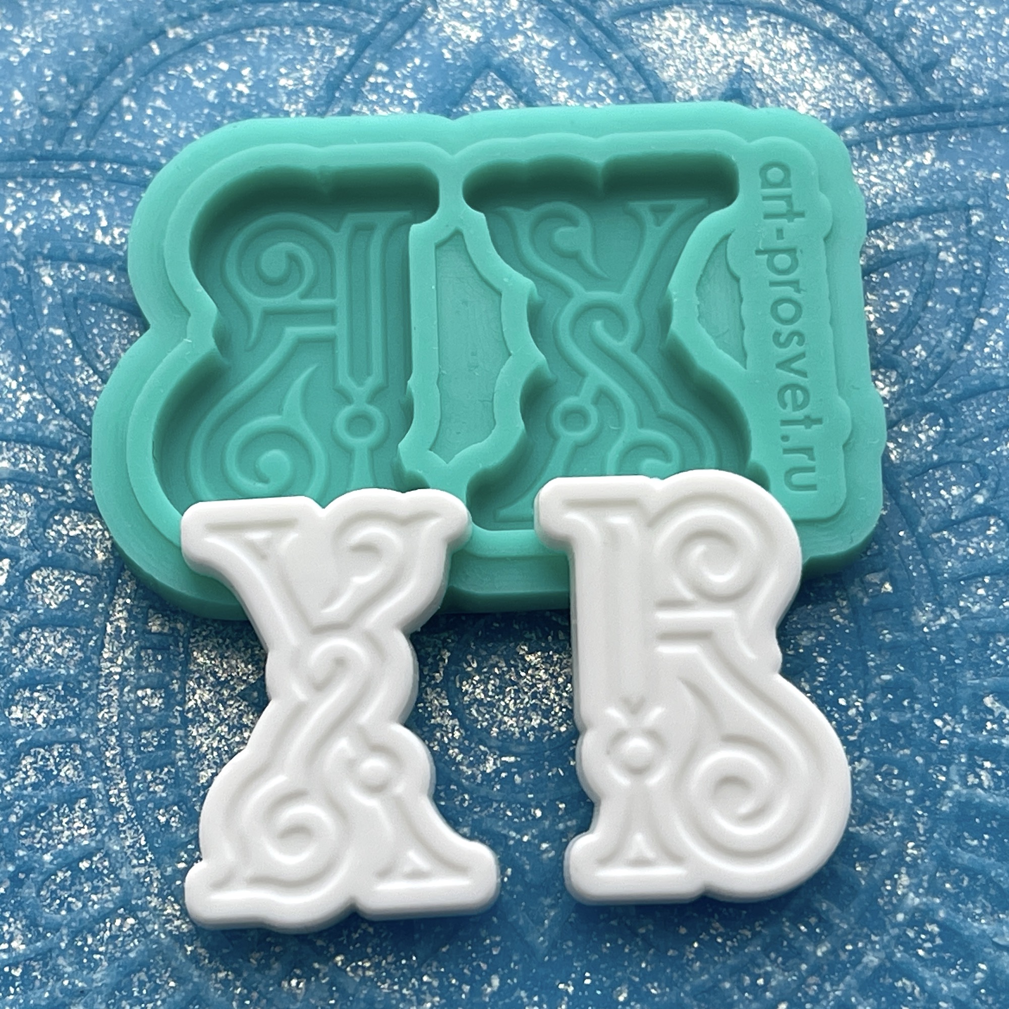 Молд "Буквы ХВ (Христос Воскресе) 3" (XS)