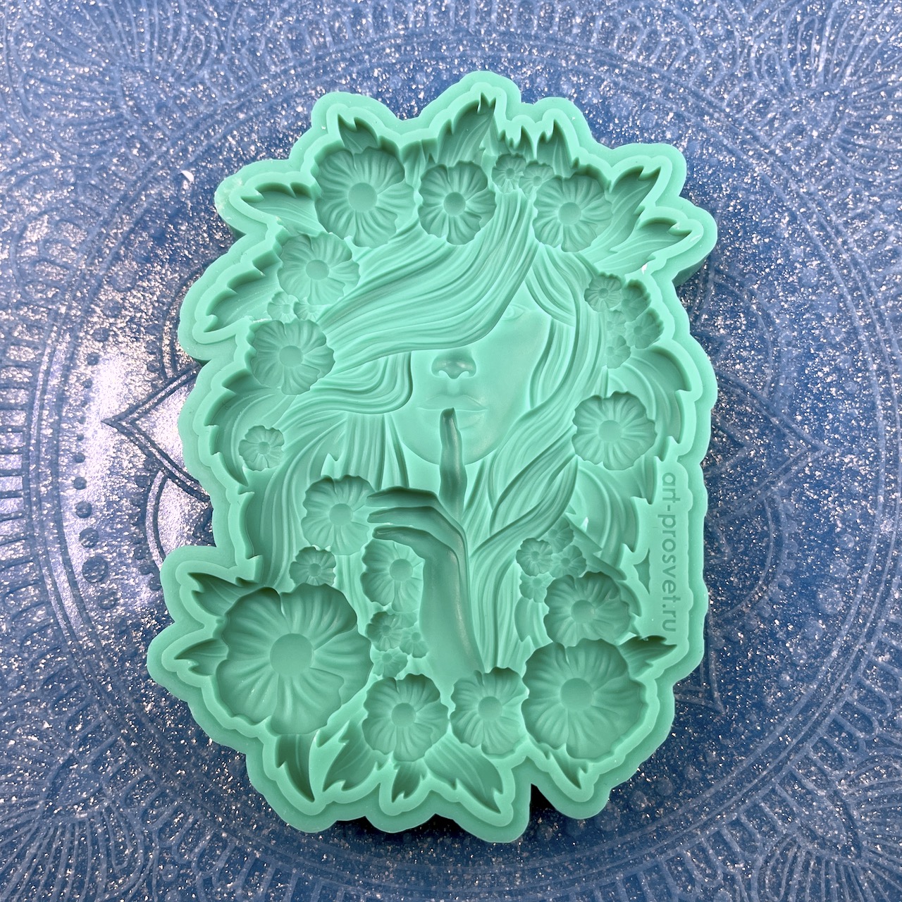 Молд "Девушка в цветах" (L)