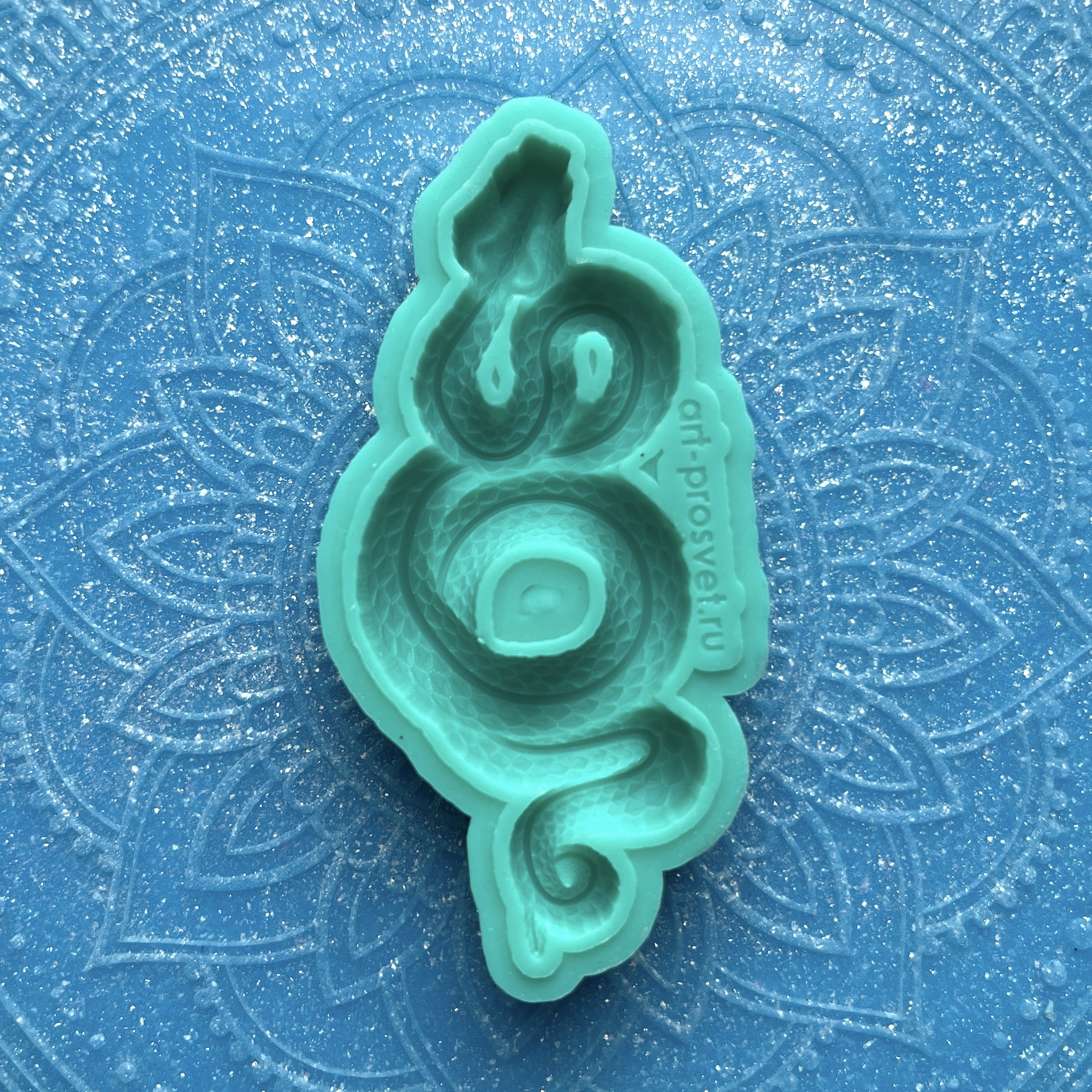 Молд "Змея щитоморник" (M)