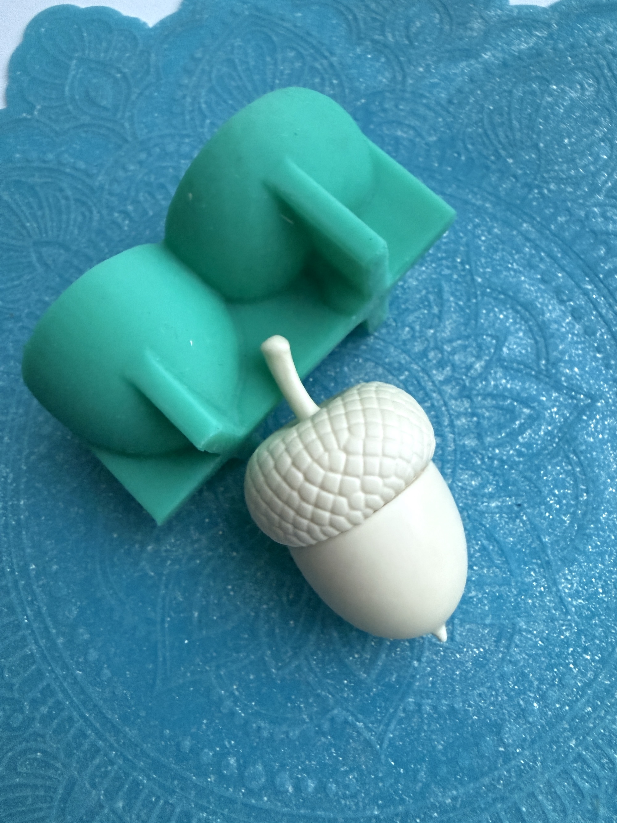 3D-молд "Желудь" (S)