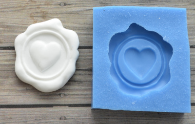 Молд "Сургучная печать с сердцем"