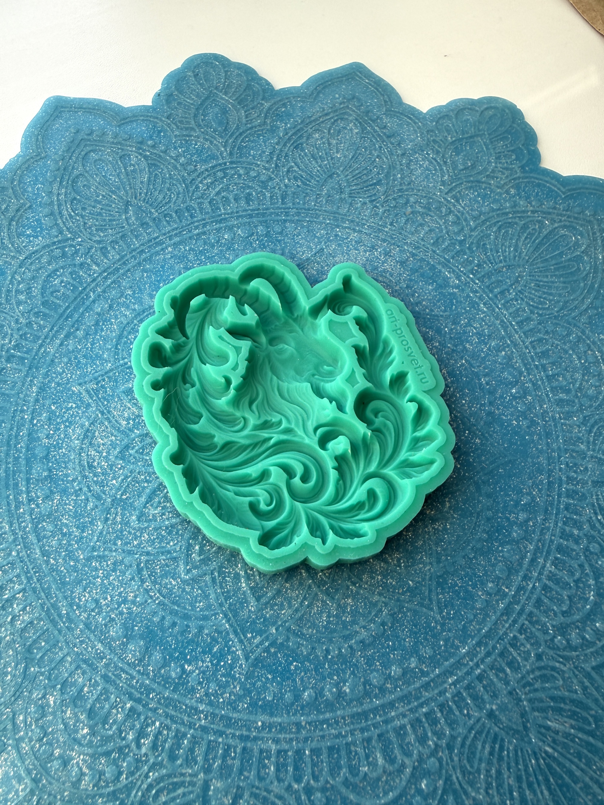 Молд "Коза в узорах" (M)