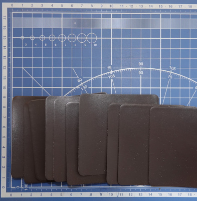 Магнитный винил с клеевым слоем, квадраты 80мм, толщина 0.4мм, 10 шт.