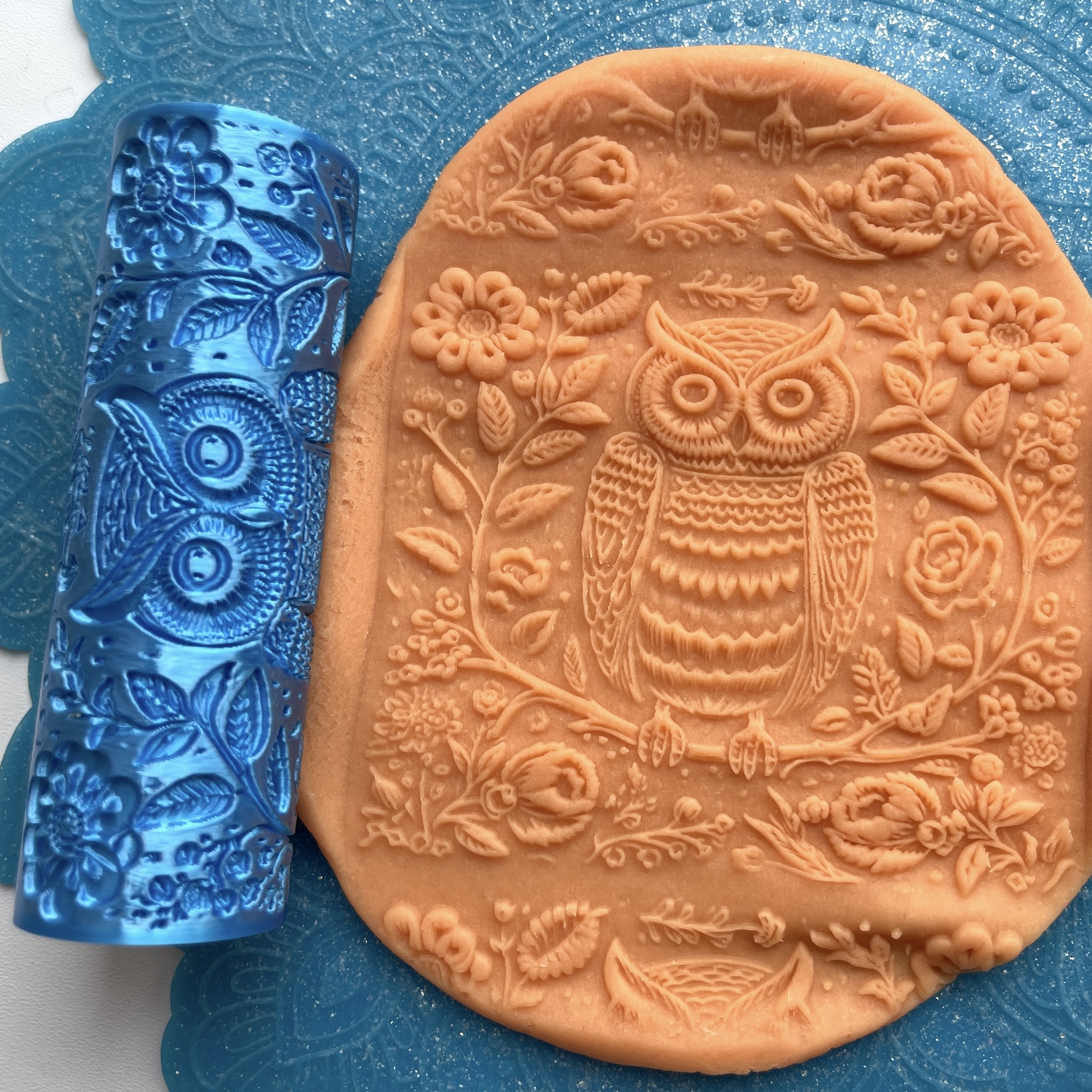 Текстурный ролик (скалка) "Сова" (L) OUT, площадь 100x100 мм